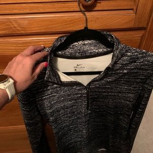 Women’s Nike Dr-Fit size Large